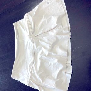 Size 6 white Lulu tennis skirt